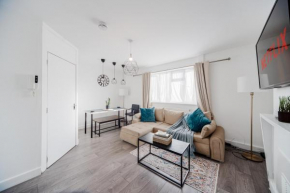 3 Bedroom Flat in Greater London